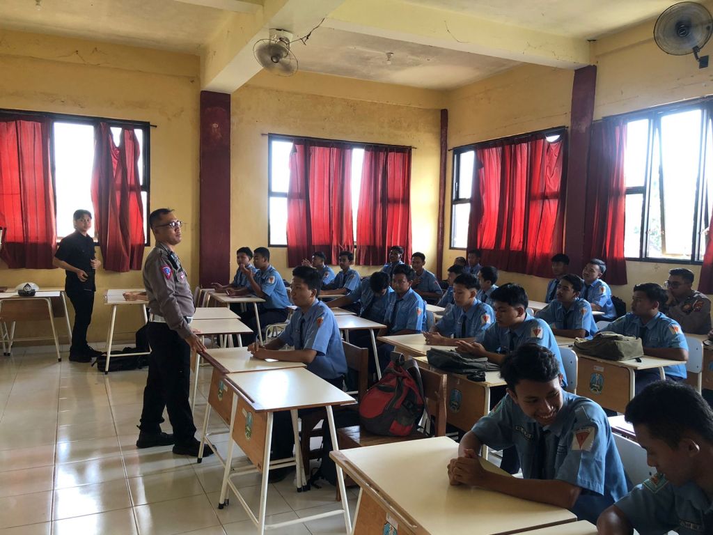 Hardiknas, Satlantas Polres Gresik Go to School di SMKN 1&nbsp;Duduksampeyan