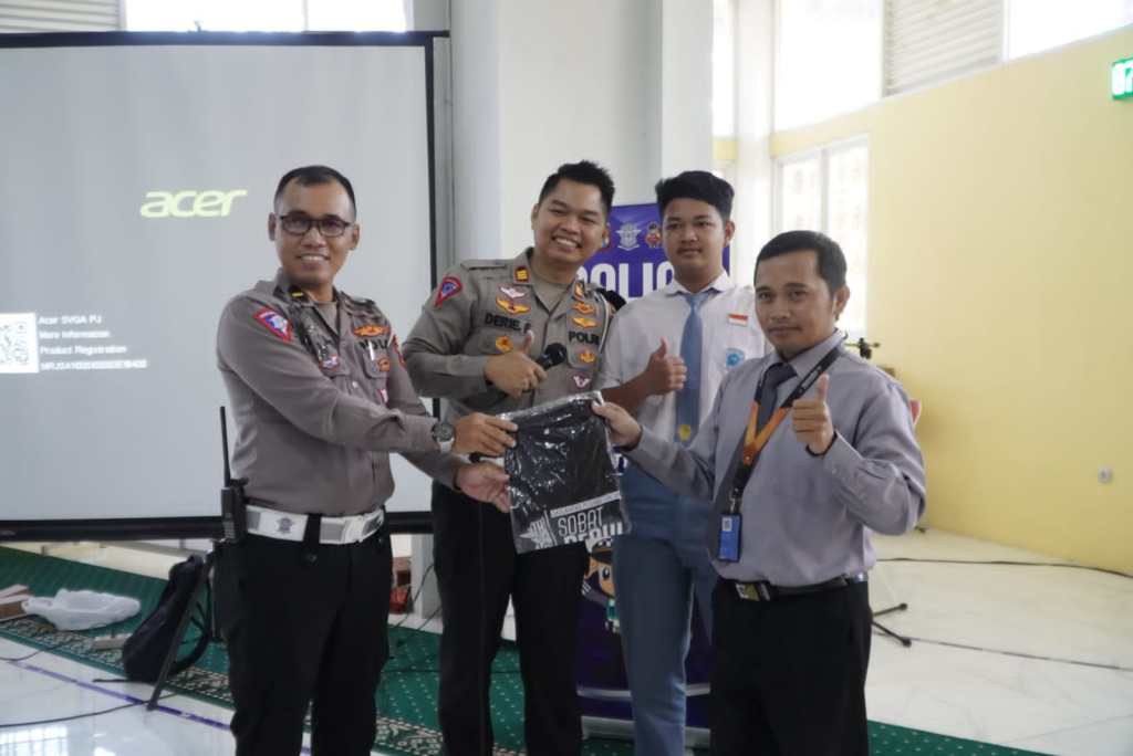 Police Goes to School di SMA Muhammadiyah 1 Gresik, Tanamkan Kesadaran Tertib Lalu Lintas Sejak&nbsp;Dini