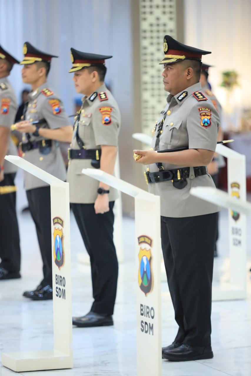 Kapolda Jatim Pimpin Sertijab PJU dan Kapolres Jajaran Bulan Juli&nbsp;2024