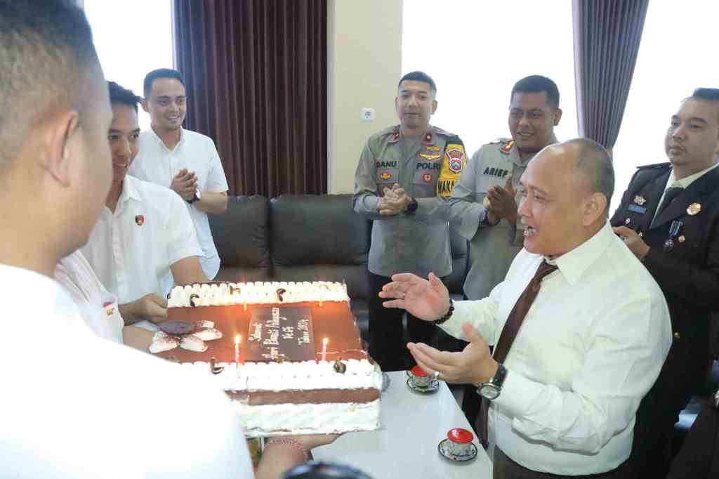 Kapolres Gresik Beri Kejutan di Hari Bhakti Adhyaksa&nbsp;ke-64