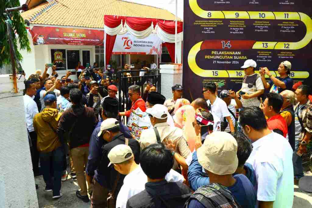 Polres Gresik Gelar Pengamanan Pendaftaran Bupati dan Wakil Bupati di Pilkada Gresik&nbsp;2024