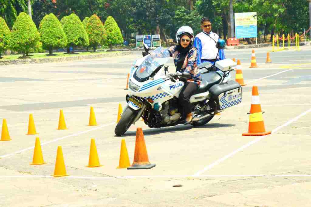 Dorong Keselamatan Berkendara, Polres Gresik Gelar Pelatihan Safety Riding Bersama MPM Honda&nbsp;Jatim