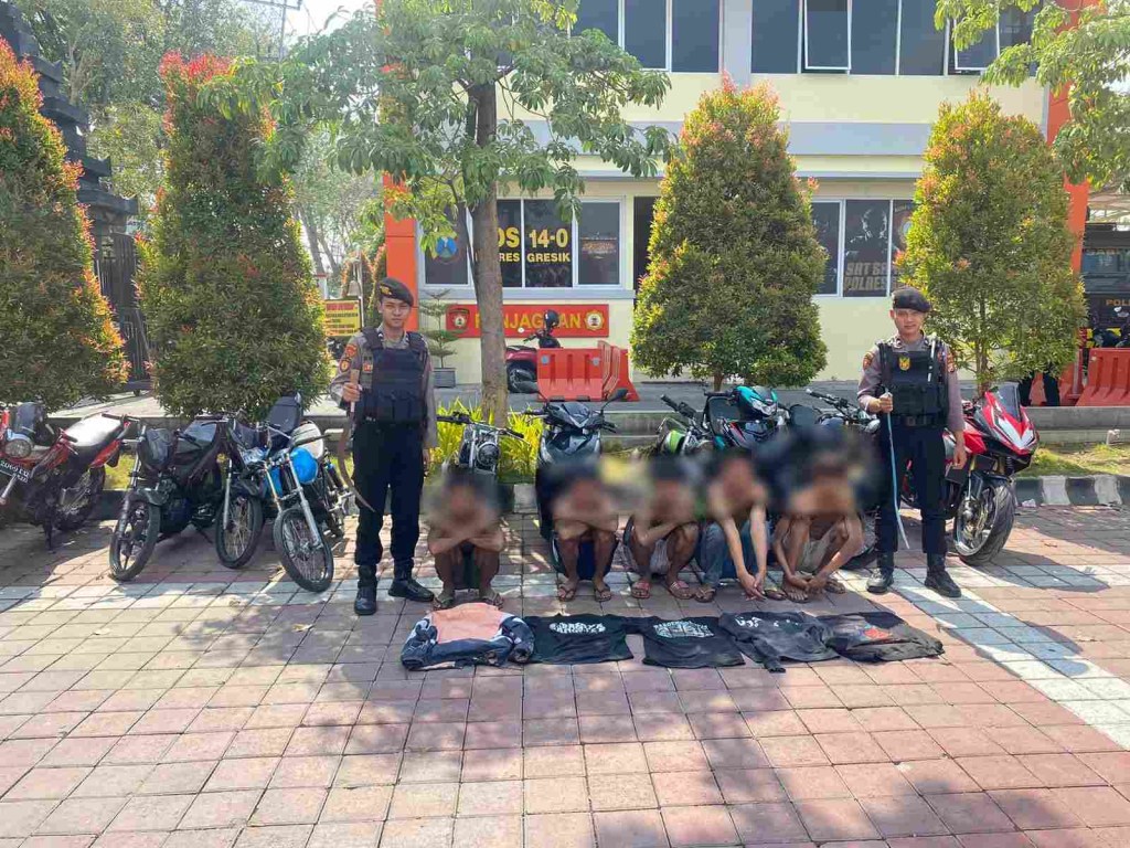 Polisi Gresik Amankan Pemuda Hendak Balap Liar Bawa&nbsp;Sajam